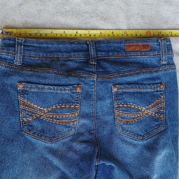 LEI Women's Flare Jeans in Deep Blue Size 3... Only Worn Once! - Picture 10 of 12